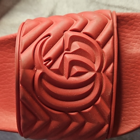 Gucci Red Rubber Slide Slip On Slippers Sandal Shoes Sz. 38.5 - Picture 3 of 7